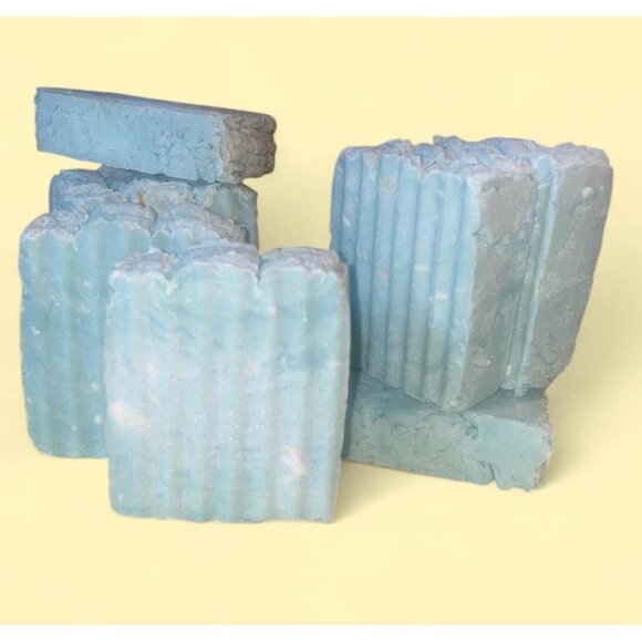 Butterfly Pea Flower (Unscented)‎ Herbal Soap - Picture 2 of 4